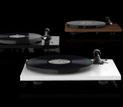 Pro-Ject E1 vinylspelare med Audio Technica AT3600L-pickup, pianovit Pro-Ject E1 vinylspelare med Audio Technica AT3600L-pickup, pianovit